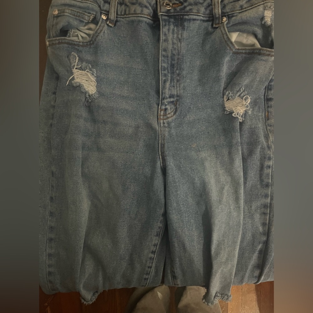 ALMOST FAMOUS High waisted size 13 wide leg Jeans